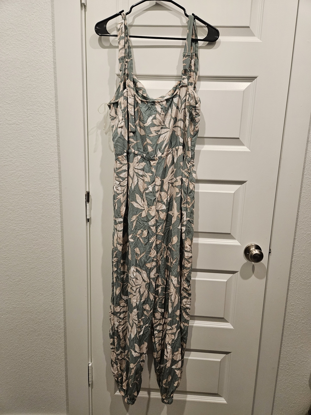 Luxology Floral Jumpsuit Green & Pink XL
